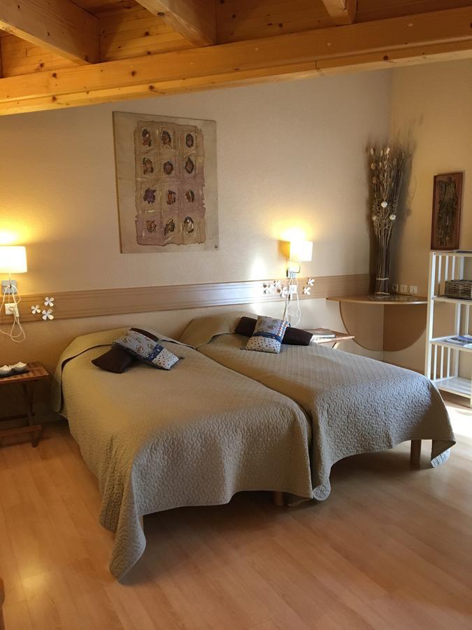 La Villa Des Pins Verrieres  Eksteriør billede